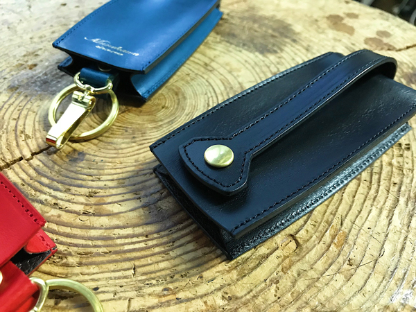 キーケースレッド、ブラック、ブルー