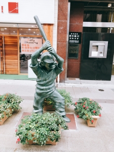 殿馬像