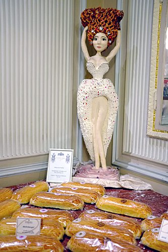 demel10.jpg