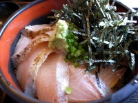 ブリ焼霜降丼
