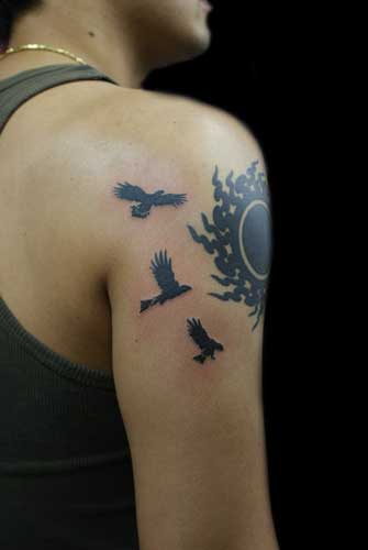 神戸 タトゥー Tattoo 三宮 元町 刺青 神戸タトゥー Tattoo Funky Guns Tattoo