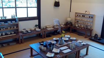 佐賀市 ギャラリーカフェ・まどいにて「陶と磁の器展」開催中!
