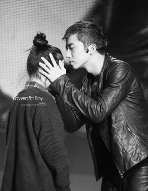 wooyoung-1.jpg