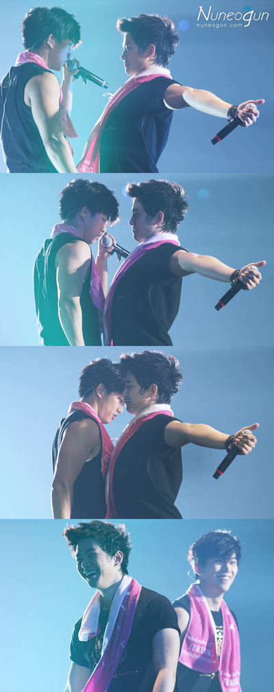 111217_ARENA_TOUR_2011_in_FUKUOKA_49.jpg
