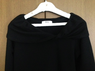 BLOGCHIRAMISETWISTNECKDRESSBK3.jpg