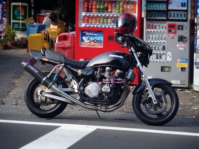ゼファー750 リアフェンダー