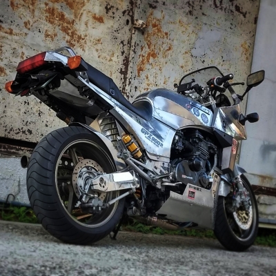 GPZ900R