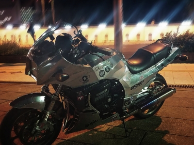 GPz900R