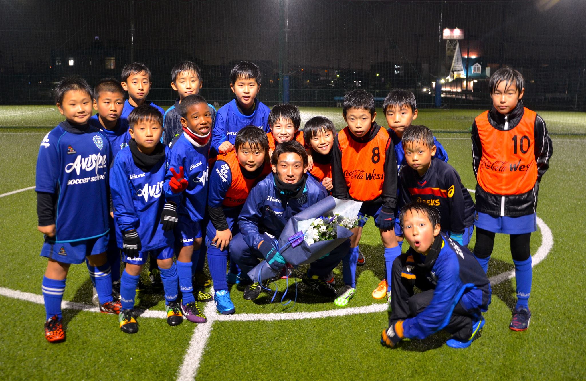 12 10 木 のスクールに牛之濱拓選手登場 アビスパ福岡サッカースクール博多校