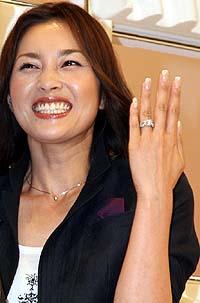 V6・井ノ原快彦と女優瀬戸朝香が12月に結婚 V6・井ノ原快彦と女優瀬戸朝香が12月に結婚