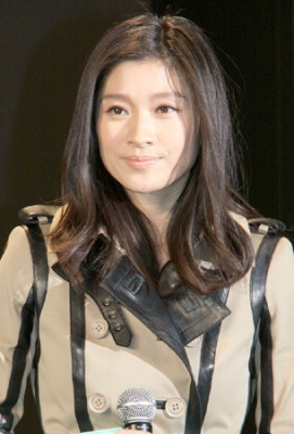 【芸能】篠原涼子 美しすぎてと言われ「興奮して眠れません」と照れ笑い 映画「グリーン・ホーネット」ジャパンプレミア