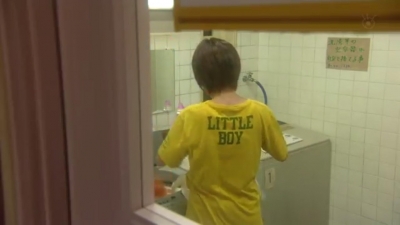 広島県がフジテレビに抗議、ドラマでAKB前田敦子が「LITTLE BOY」Tシャツを着ていた件