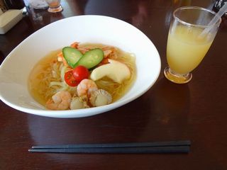 りんごスープの冷やし麺