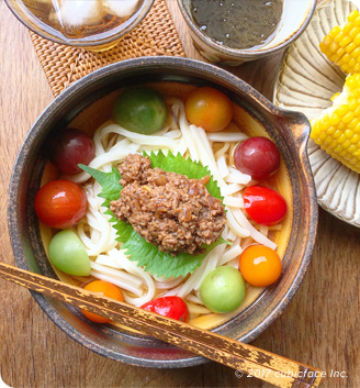 自家製肉味噌のせ冷やしうどん