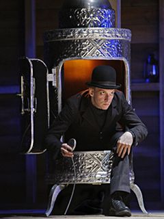 Jim Lichtscheidl plays the button moulder in Guthrie Theaters Peer Gynt, translated by Robert Bly. (Photo © Michal Daniel, 2007)
