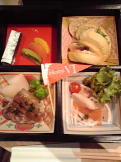 お昼はランカスター弁当