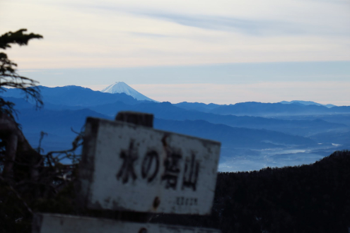 水ノ塔山 山頂眺望