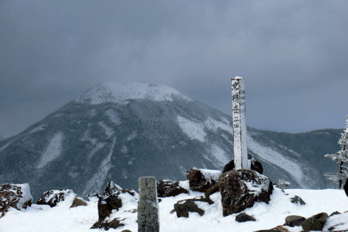 北横岳山頂