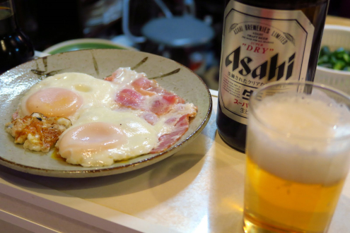酒処おとめのベーコンエッグ