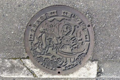 グリムのマンホール