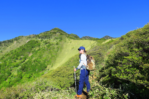 女峰山までの登山道