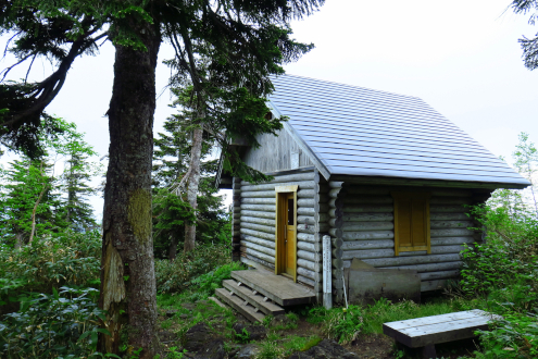 三ツ岩避難小屋