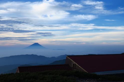 北岳山荘テント場