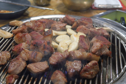 チェデポ 肉とニンニク焼き