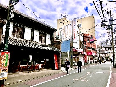 に 続く の ひっきりなし は 正しい さま