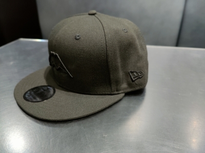 人気のNEWERA入荷◇P-5054 9FIFTY 950 キャップ(ブラックアウト 人気のNEWERA入荷◇P-5054 9FIFTY 950 キャップ(ブラックアウト