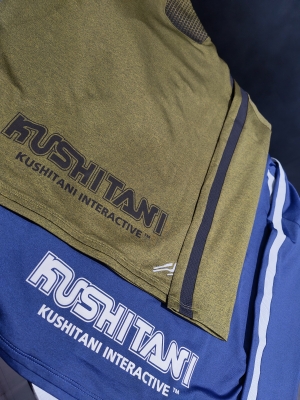 ﾊﾟﾌｫｰﾏﾝｽｽﾄｱ・ｶﾌｪ限定モデル入荷！◇レブロフーディー◇ｱｰｶﾅﾄﾗｯｸｼﾞｬｹｯﾄ