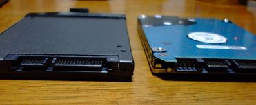 左SSD 右HDD