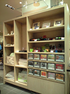 201002112200-3_240.jpg