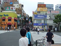駅付近交差点