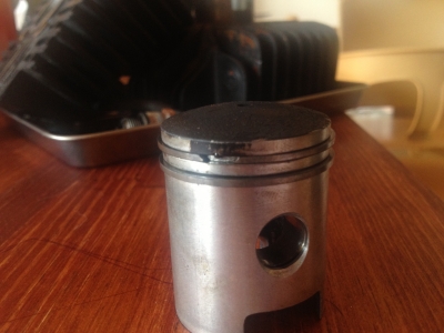 TOMOSエンジン交換（65cc ボアアップキット：組立て編） | 続・平屋に