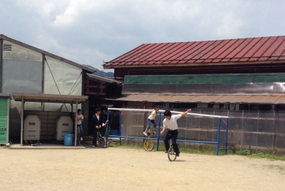 一輪車中学生1
