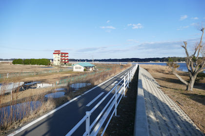 時間の習俗のロケ地 涸沼 相模湖畔