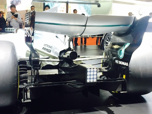 F1マシンを間近で見て!やはりフロントサスの取り付けポイント F1マシンを間近で見て!やはりフロントサスの取り付けポイント