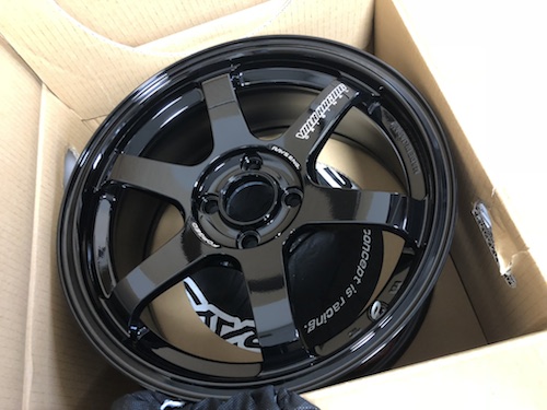 ノートニスモSのサーキット向けオリジナル16インチホイールゲット