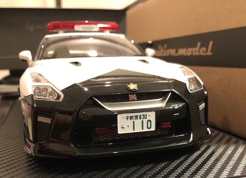 1/18 イグニッション モデル R35 GT-R 栃木県警察 パトロールカー 国内最強パトカー、栃木県警GT-R（R35）を1/18スケールで再現