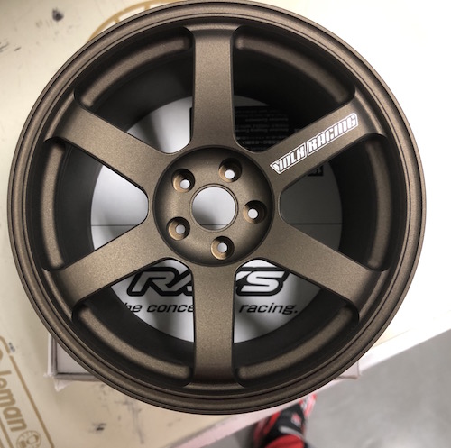 レイズさんの1／4モデルのミニホイール！これリアルすぎる