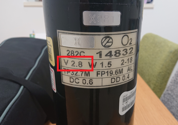 酸素ボンベの見方 | どんぐりブログ