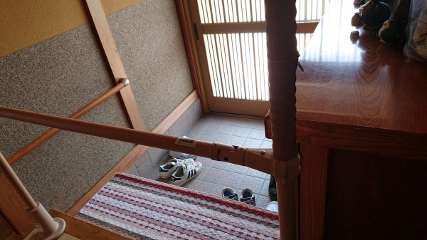 跳ね上げ式手すり | どんぐりブログ