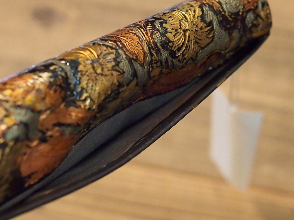 sunao×akihamaの金唐革（きんからかわ）プロジェクトの展示受注
