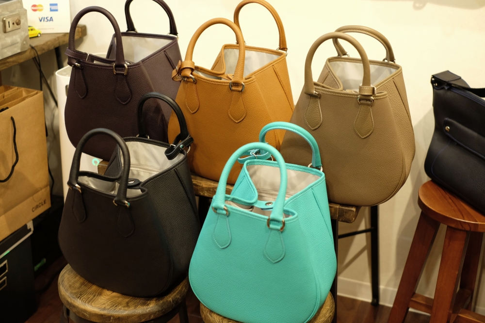 年の瀬。ル・ボナーさんよりまさかのプティトートの入荷です