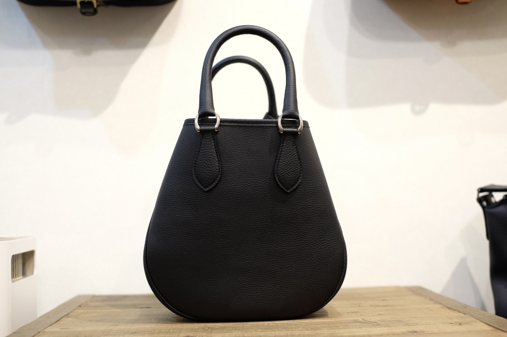 年の瀬。ル・ボナーさんよりまさかのプティトートの入荷です