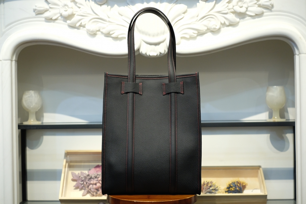 ル・ボナーの久方ぶり、ディプロマ・トートの入荷について。 | CIRCLE