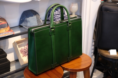 SALE★新品未使用★ ルボナー 天ファスナーブリーフケース グリーン SALE☆新品未使用☆ ルボナー 天ファスナーブリーフケース