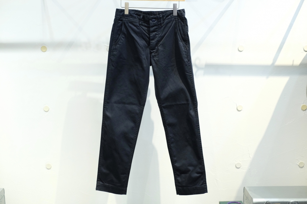 Workers（ワーカーズ）のオフィサートラウザーズ、今季はまたとっても