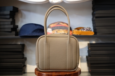 ル・ボナー コンフェッティ ベージュ ツートーン ル・ボナーさんの、気がつけばまさかのほぼ1年ぶり、コンフェッティが